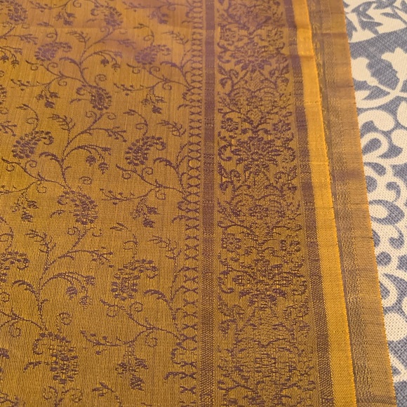 Beautiful Handspun scarf 🧣 purple and yellow - Picture 4 of 7